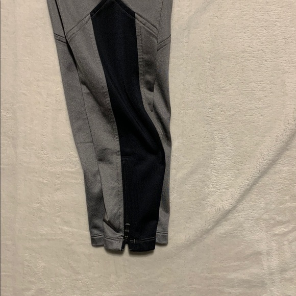 Under Armour Boys large loose Joggers YLG zip ankle - Picture 7 of 13